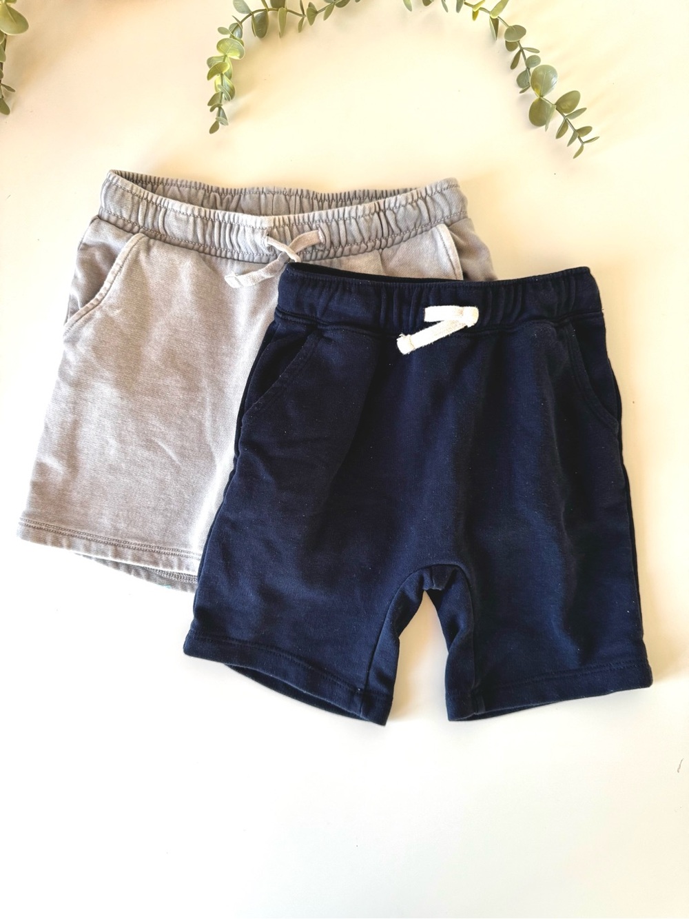 H&M & Old Navy Boys Sweat Shorts Bundle Size 4T | Gray & Navy Pull-On Shorts